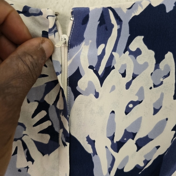 Maggy London Dress Womens Sz 14 Floral Mixed Print 100% Silk Modest Artsy - Picture 10 of 10